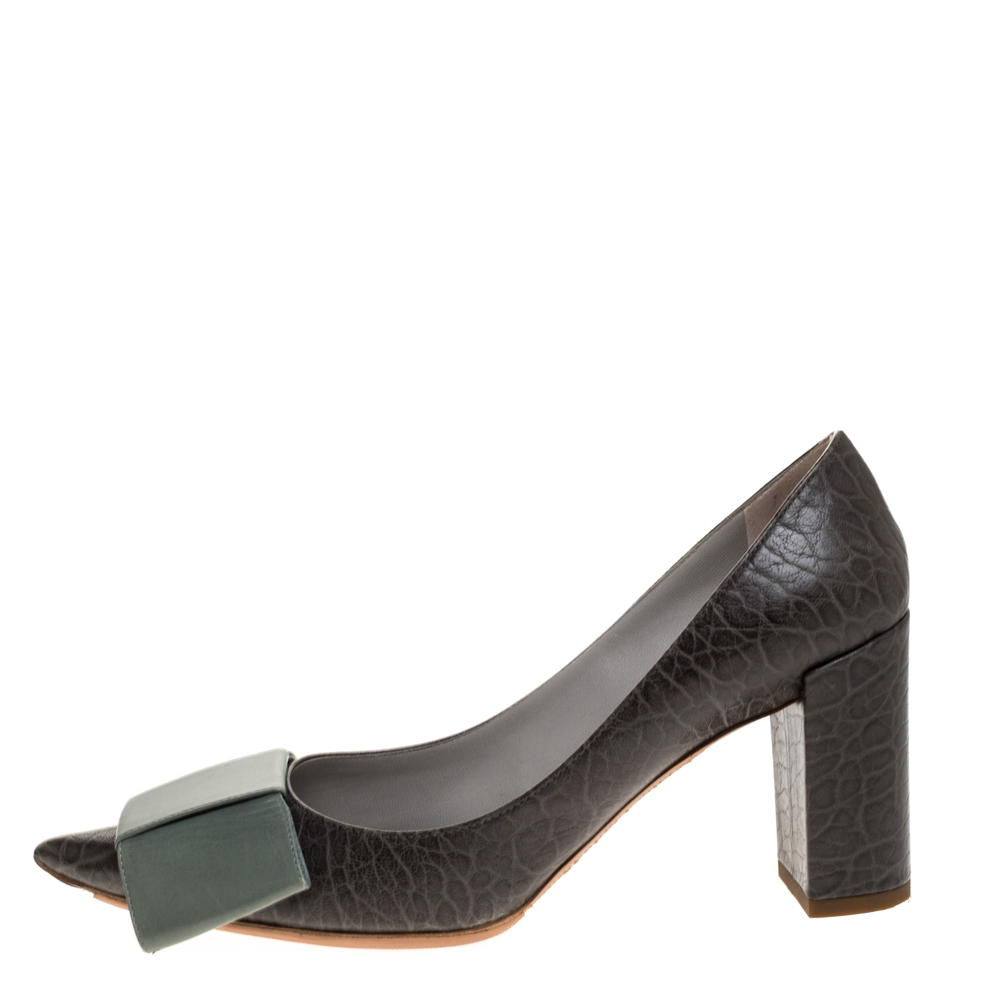 

Louis Vuitton Embossed Leather Beauty Bow Pointed Toe Pumps Size, Grey