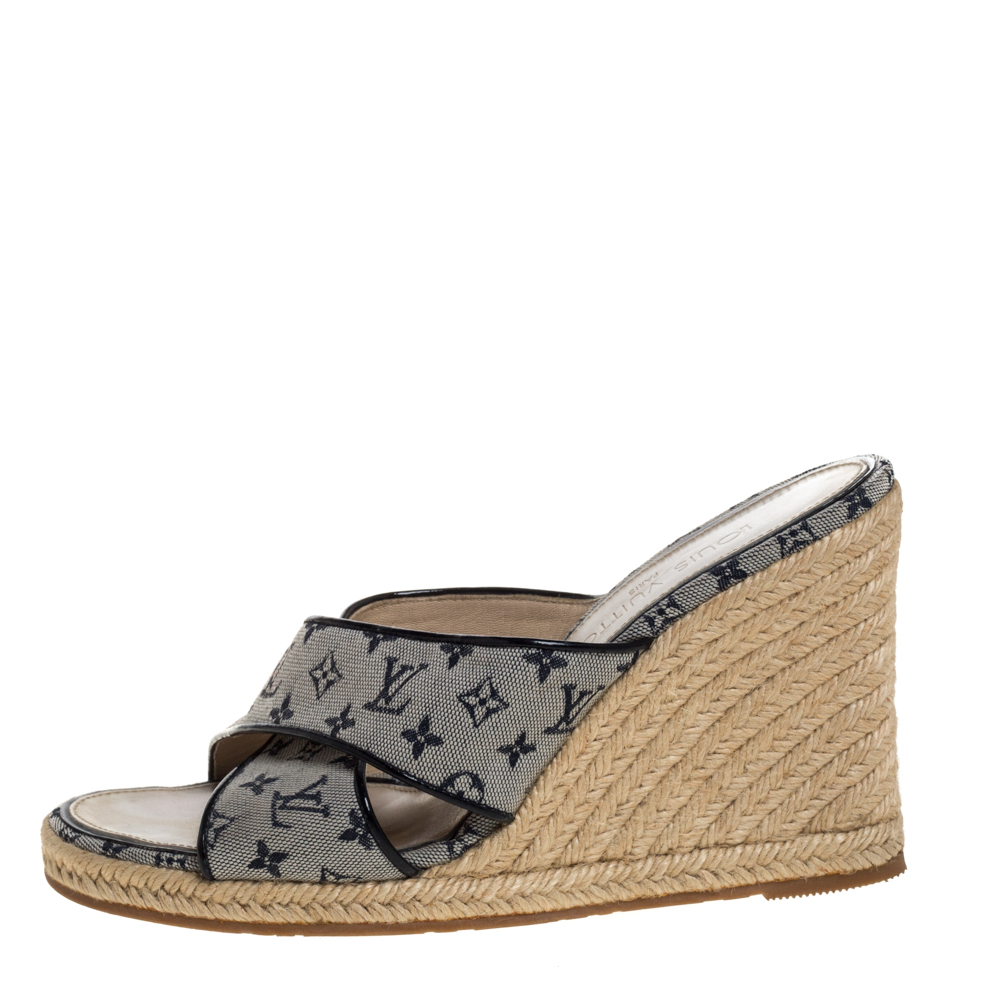 

Louis Vuitton White/Blue Monogram Canvas Espadrille Wedge Sandals Size