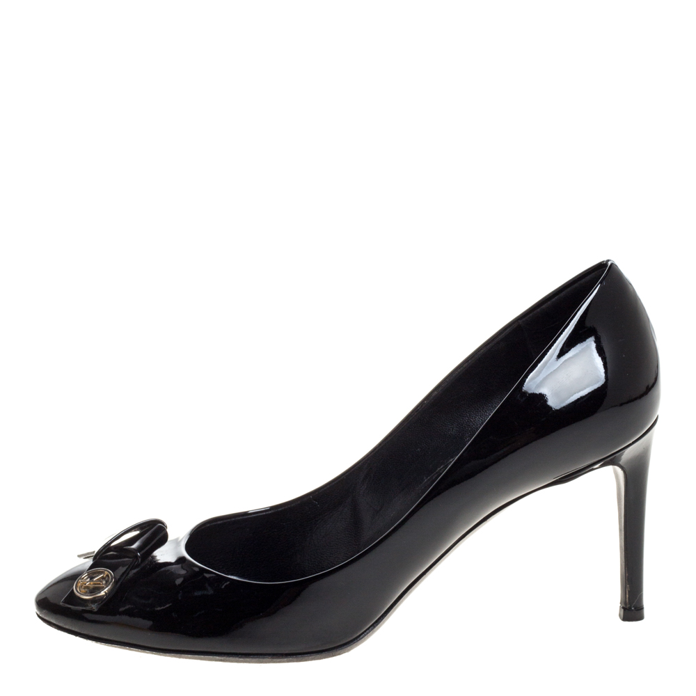 

Louis Vuitton Black Patent Leather Fiance Bow Pumps Size