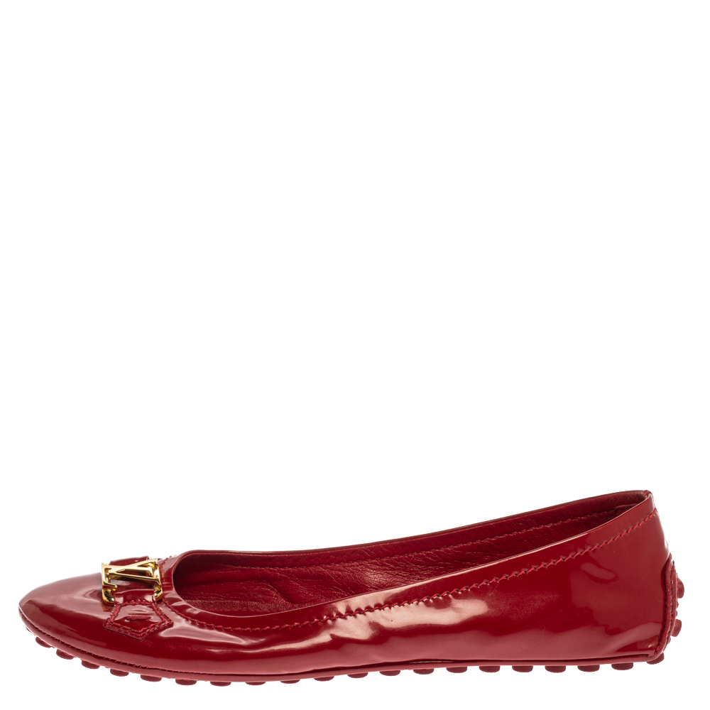 

Louis Vuitton Red Patent Leather Oxford Loafers Size