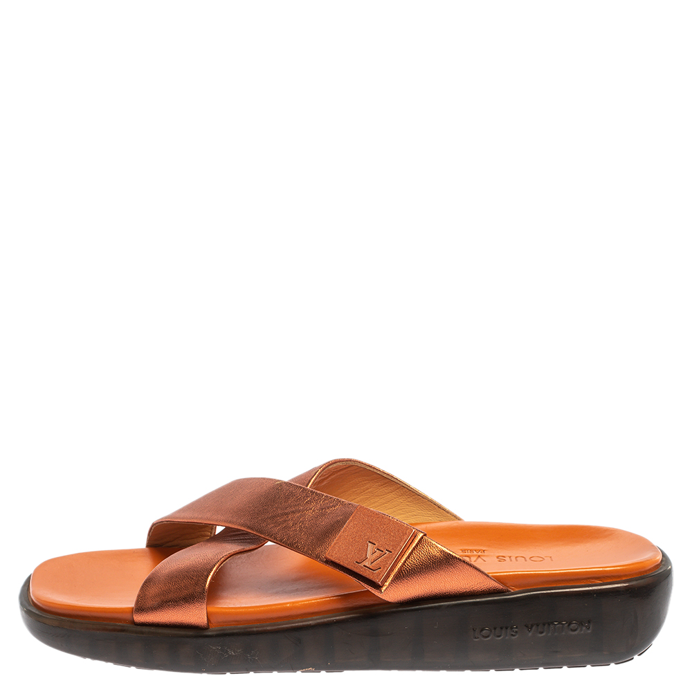 

Louis Vuitton Bronze Leather Cross Strap Flat Sandals Size, Orange