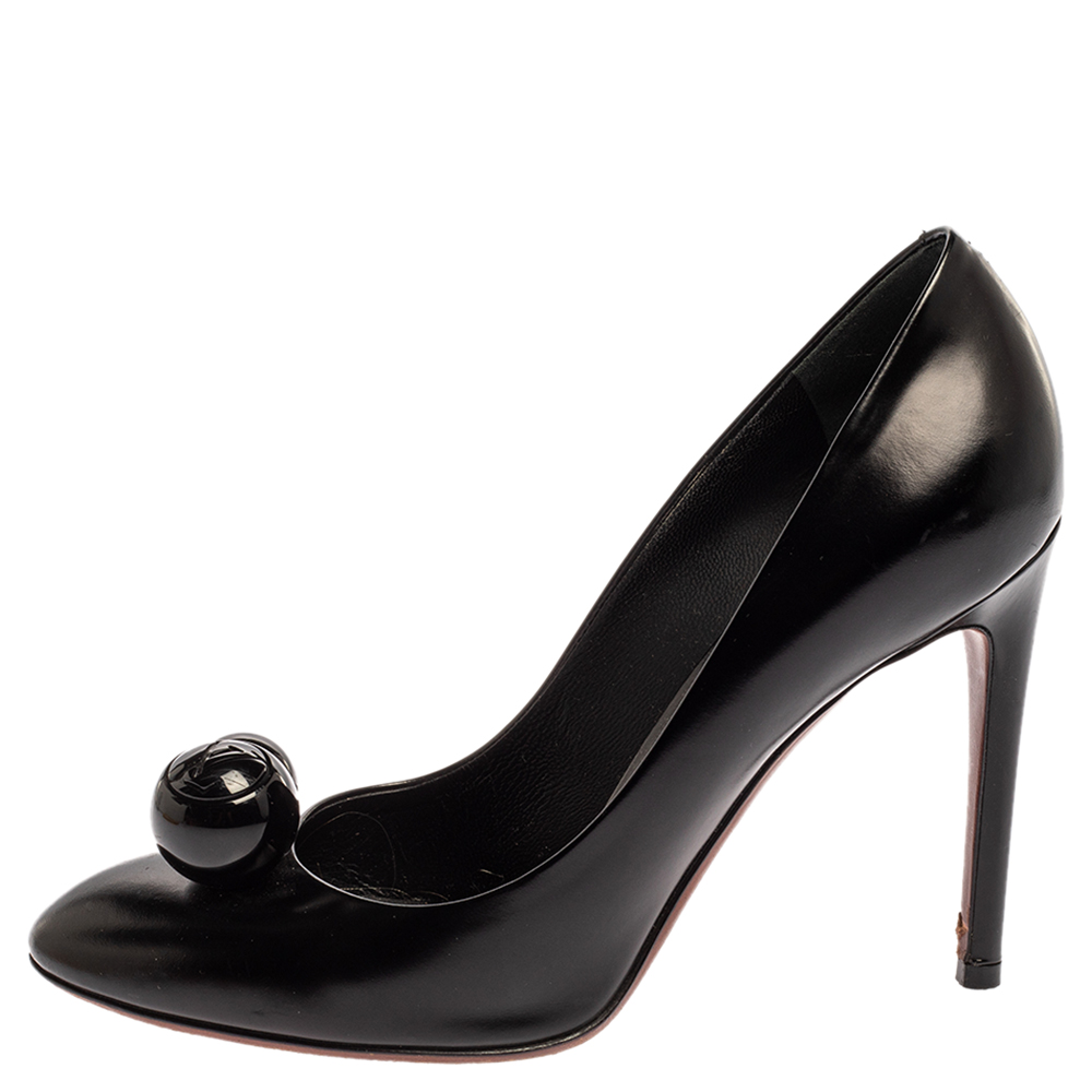 

Louis Vuitton Black Leather Ball Pumps Size