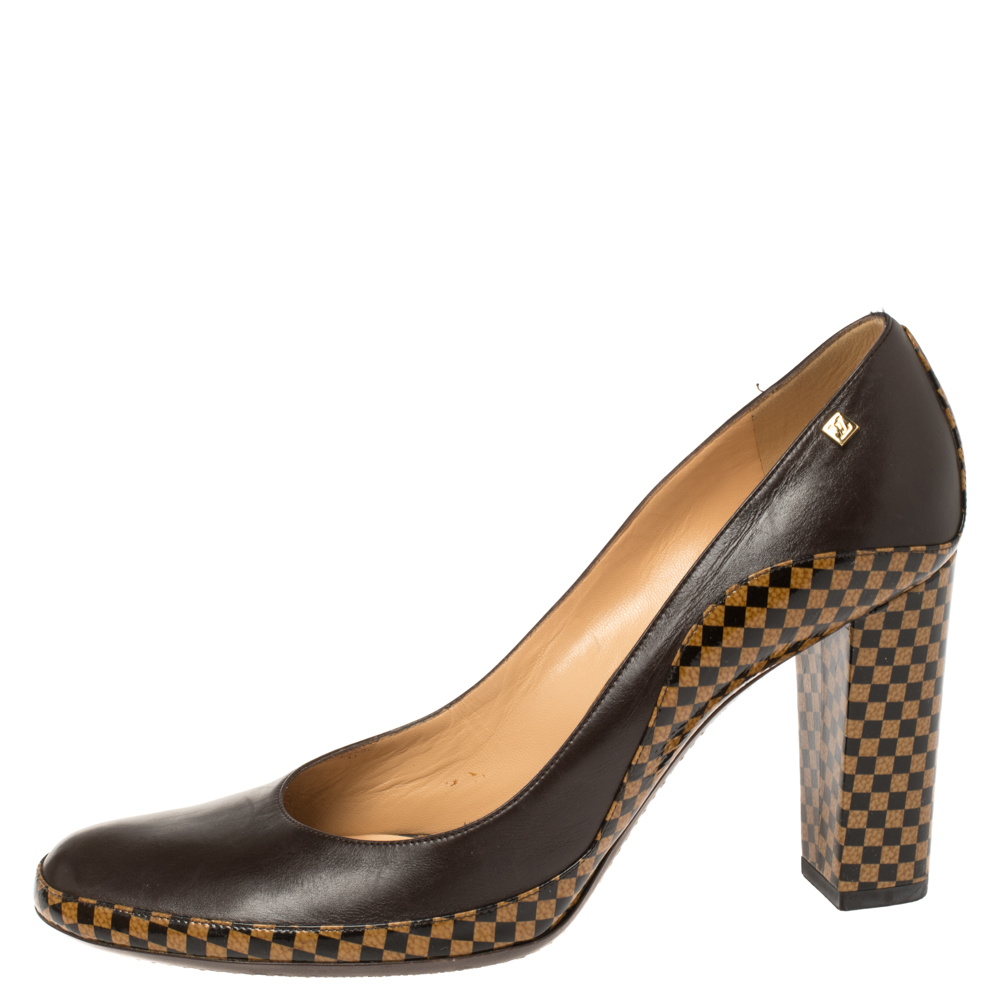 

Louis Vuitton Brown Damier Canvas and Leather Vintage Round Toe Pumps Size