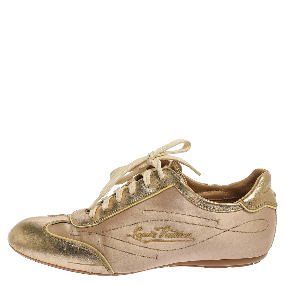 

Louis Vuitton Gold/Beige Satin And Leather Low Top Sneakers Size