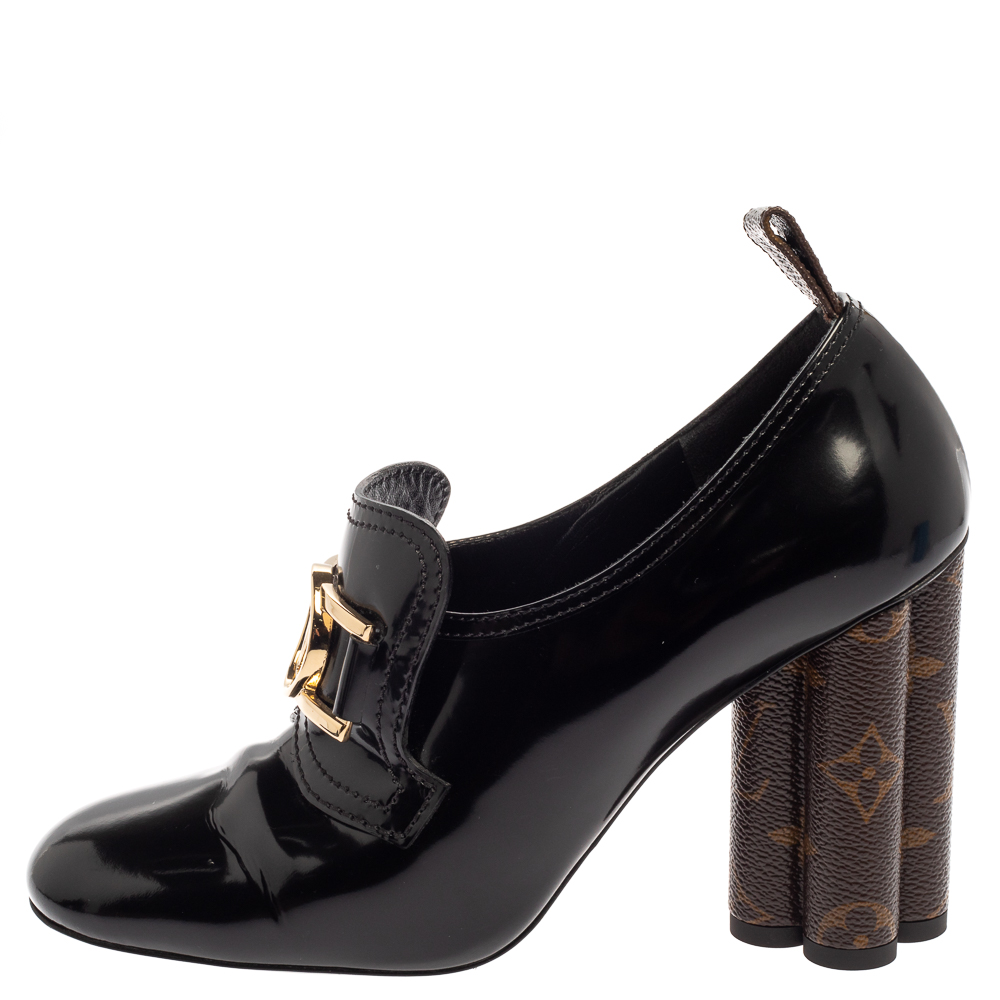 

Louis Vuitton Black Patent Leather Swift Loafer Pumps Size