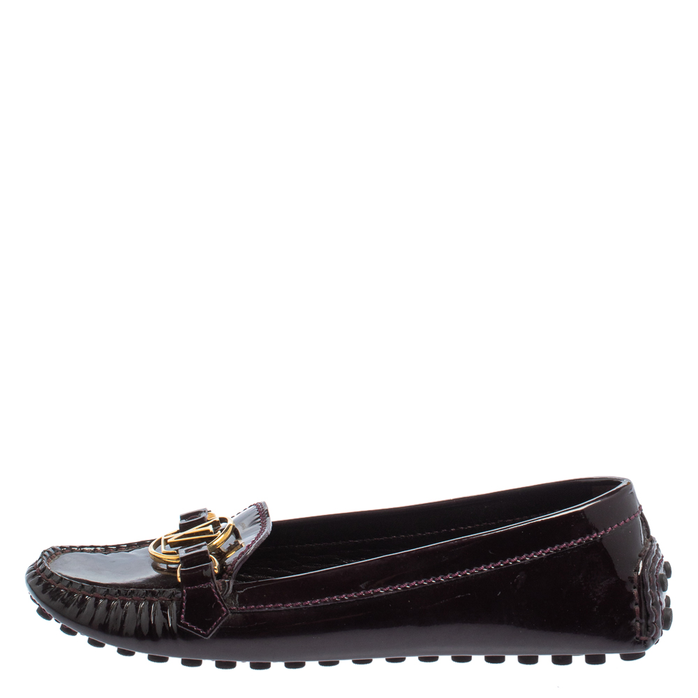

Louis Vuitton Burgundy Patent Leather Loafers Size