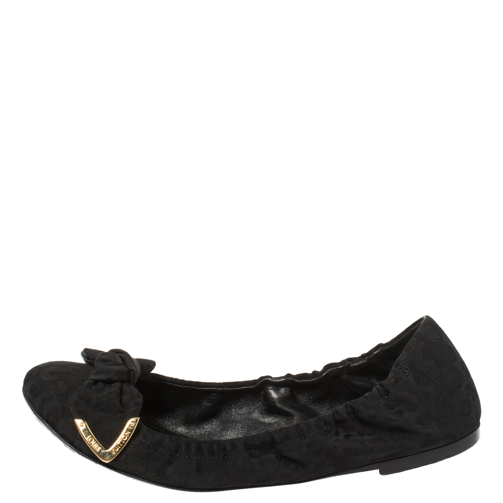 

Louis Vuitton Black Leopard Fabric Amulet Ballet Flats Size