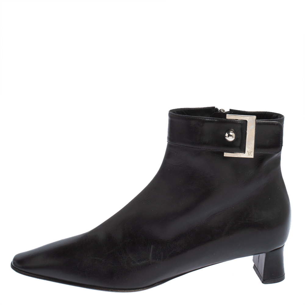 

Louis Vuitton Black Leather Ankle Boots Size