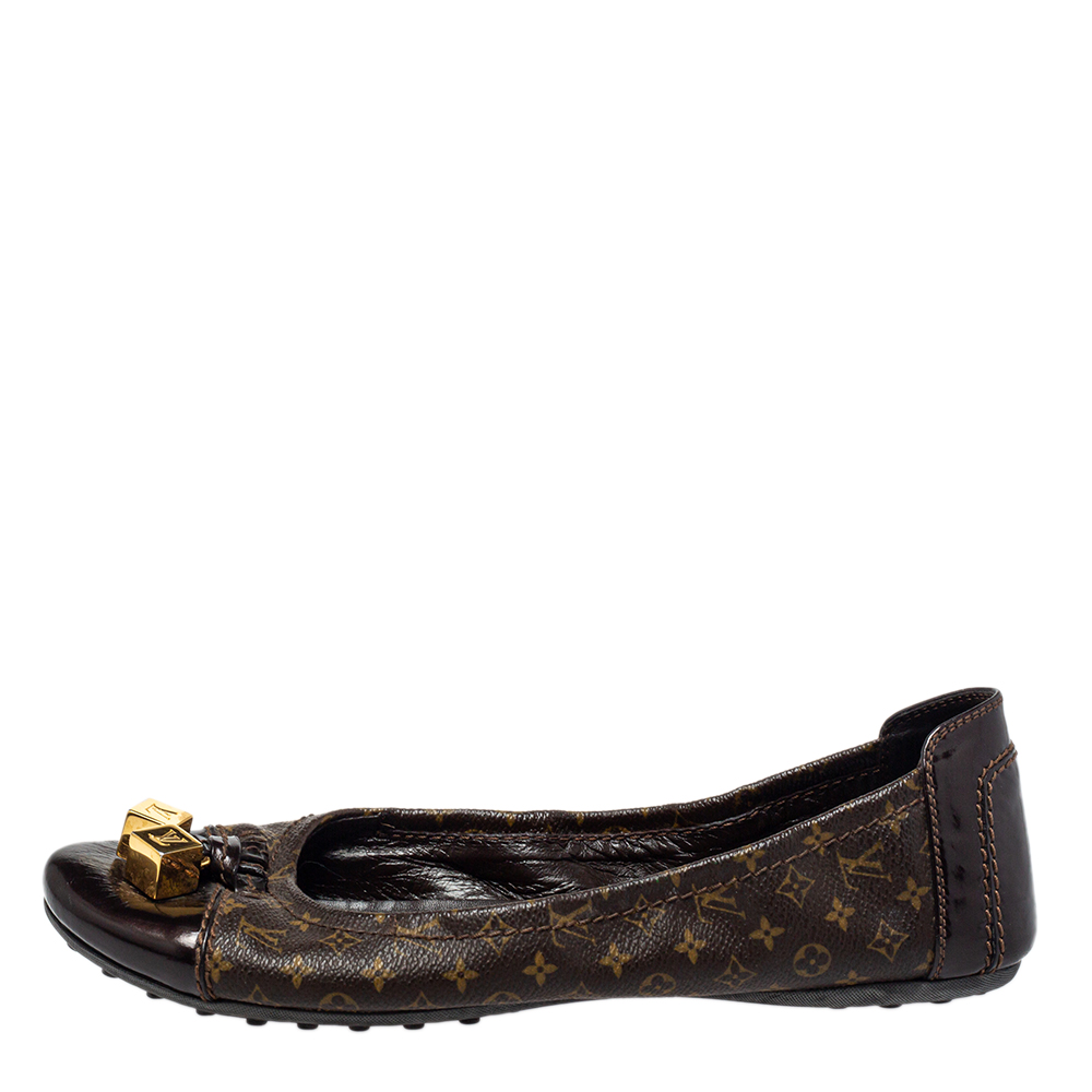 

Louis Vuitton Brown Monogram Coated Canvas And Patent Leather Ballet Flats Size