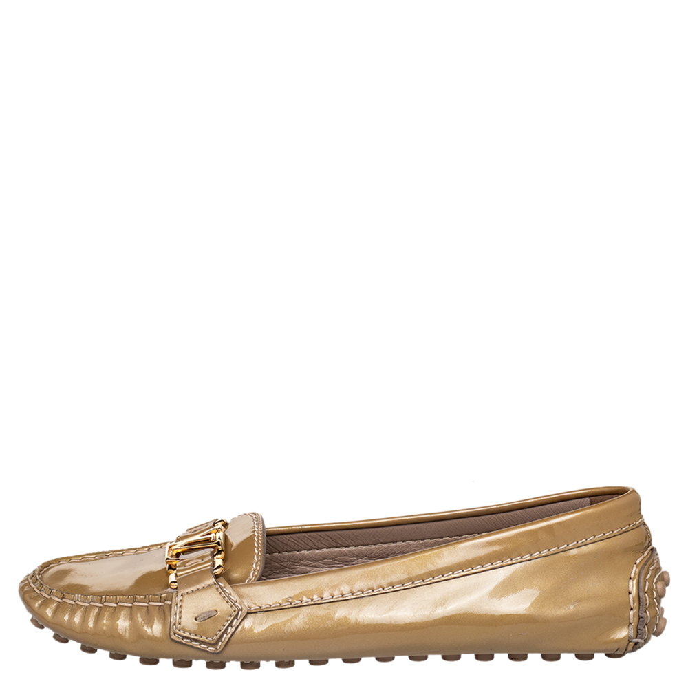 

Louis Vuitton Beige Patent Leather Oxford Slip On Loafers Size