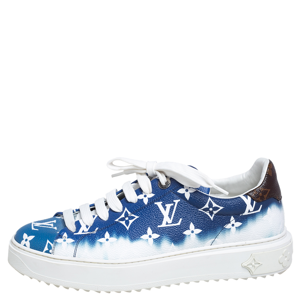 

Louis Vuitton Blue/White Patent Monogram Canvas Escale Time Out Sneakers Size
