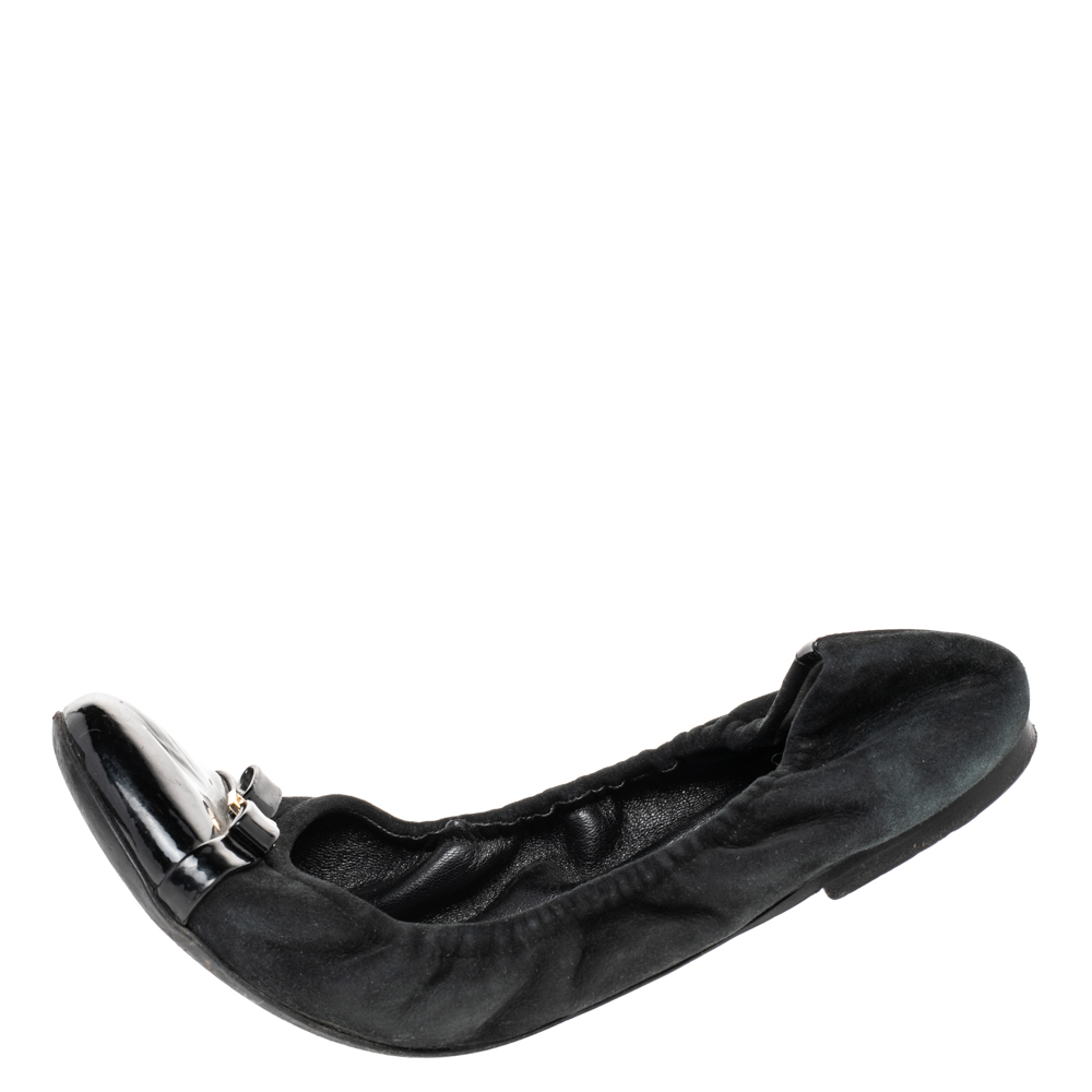 

Louis Vuitton Black Suede and Patent Leather Elba Scrunch Ballet Flats Size