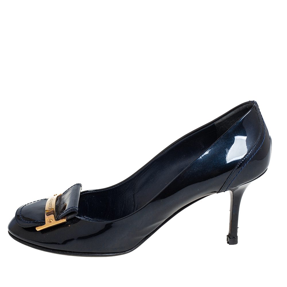 

Louis Vuitton Blue Logo Embellished Round Toe Pumps Size