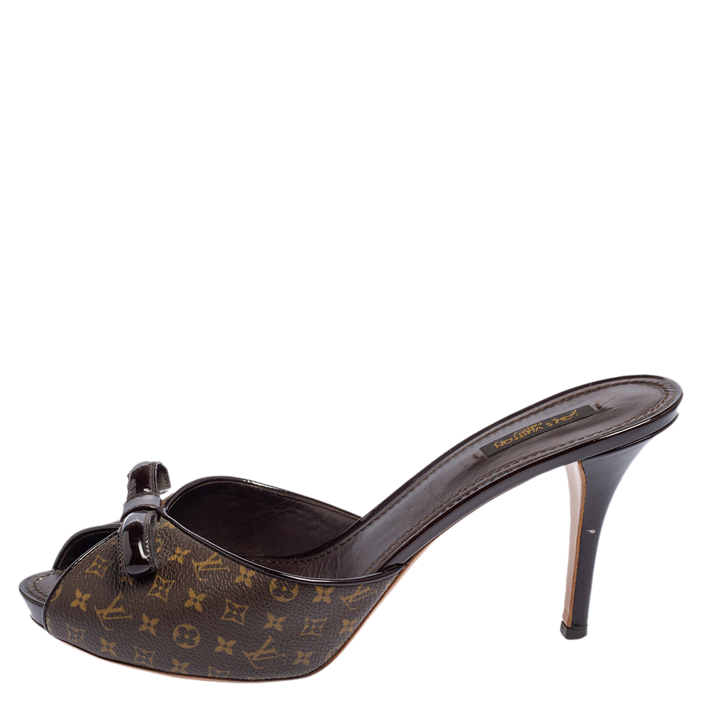 

Louis Vuitton Monogram Canvas Bow Slide Mule Sandals Size, Brown