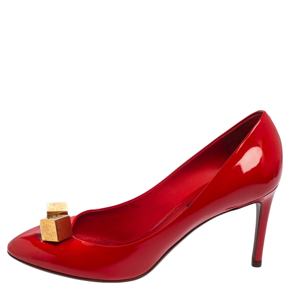 

Louis Vuitton Red Vernis Leather Dice Pumps Size