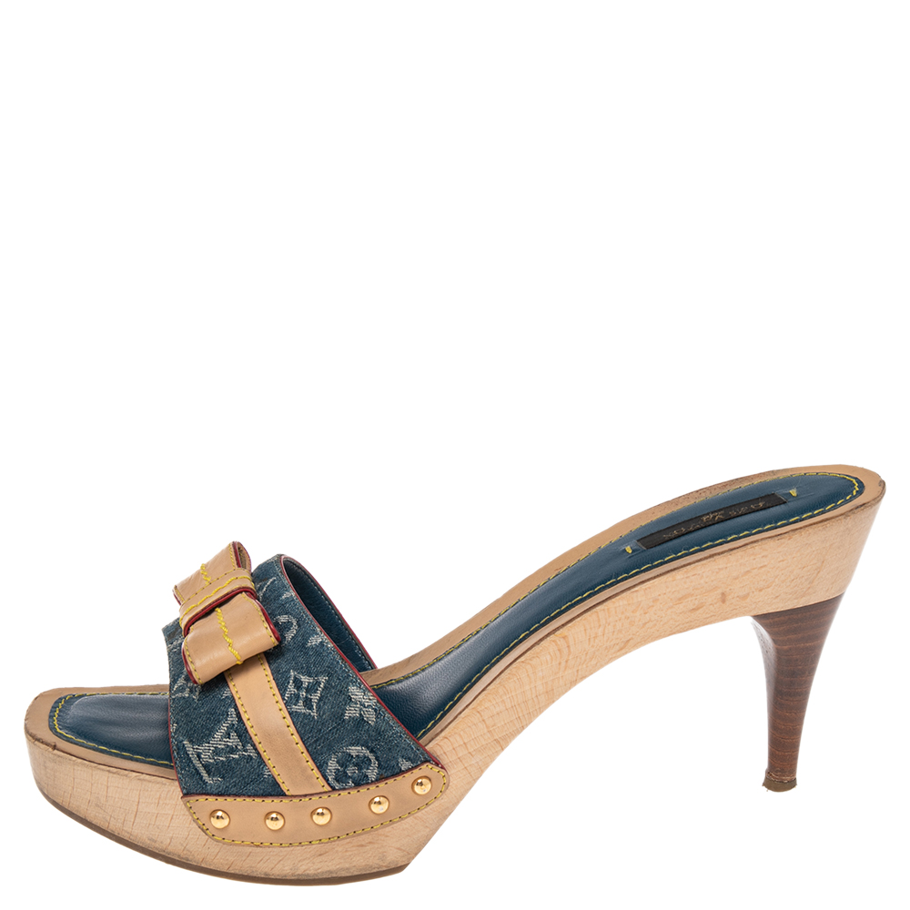 

Louis Vuitton Blue Monogram Denim and Leather Bow Detail Slide Sandals Size