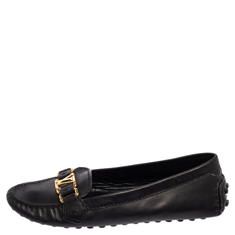 

Louis Vuitton Black Leather Slip On Loafers Size