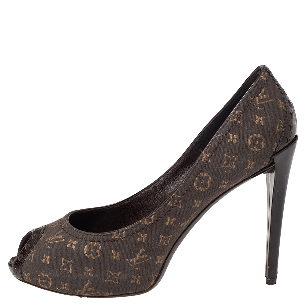 

Louis Vuitton Brown Monogram Idylle Canvas And Leather Romance Peep Toe Pumps Size