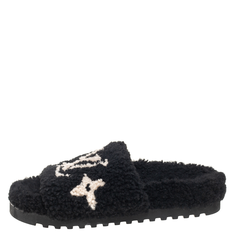 

Louis Vuitton Black Shearling Paseo Flat Mules Size