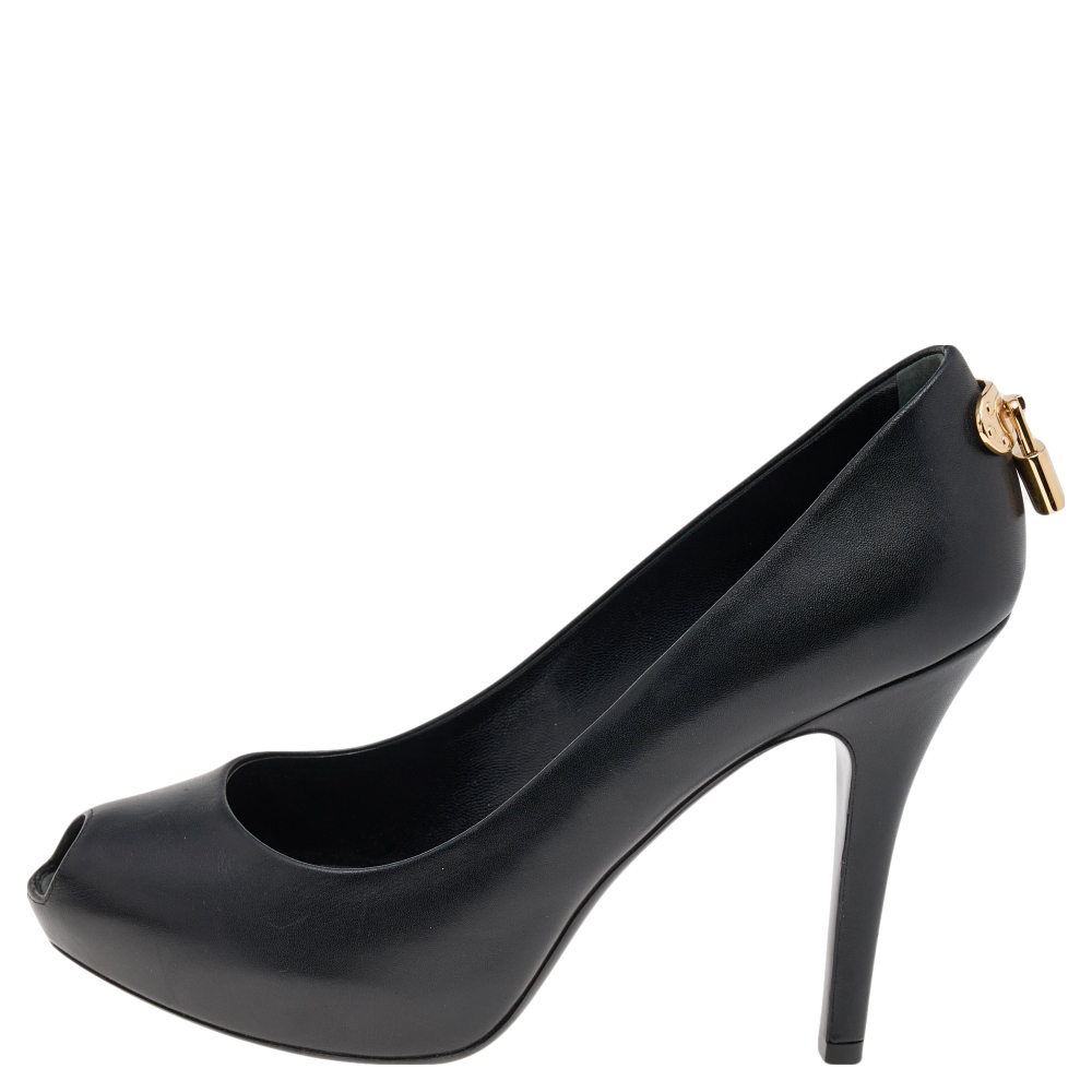 

Louis Vuitton Black Leather Oh Really! Pumps Size