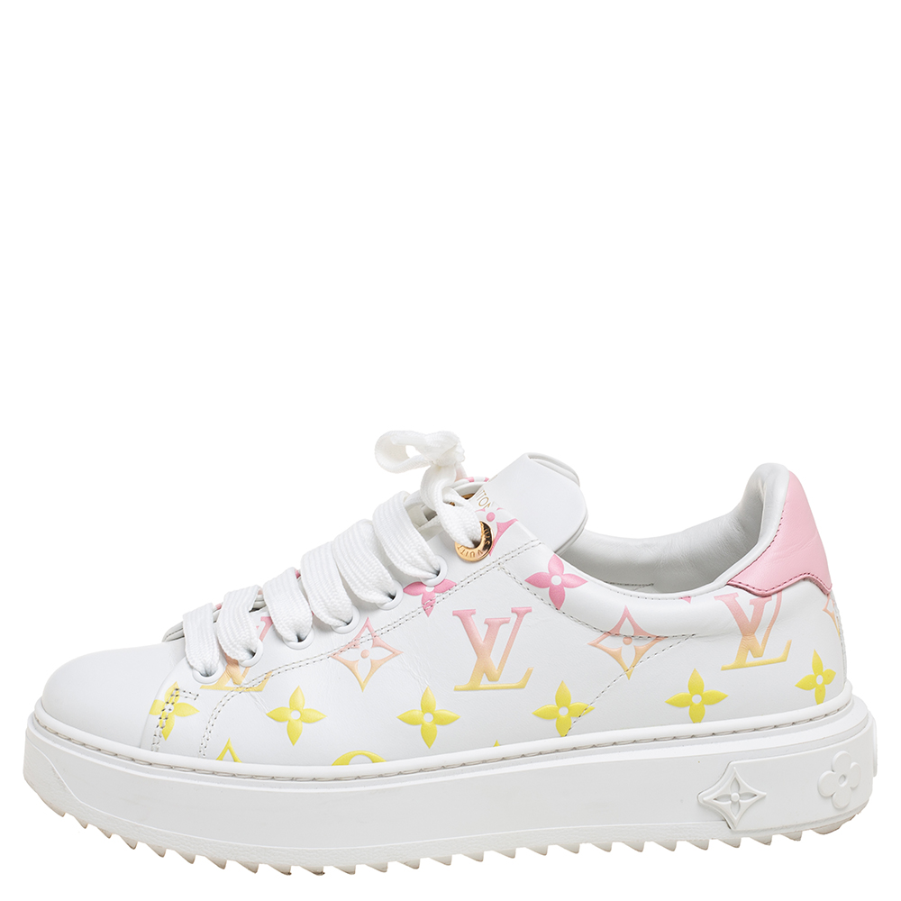 

Louis Vuitton White Monogram Leather Time Out Sneakers Size