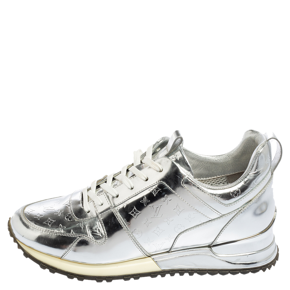 

Louis Vuitton Silver Patent Leather Runaway Sneakers Size
