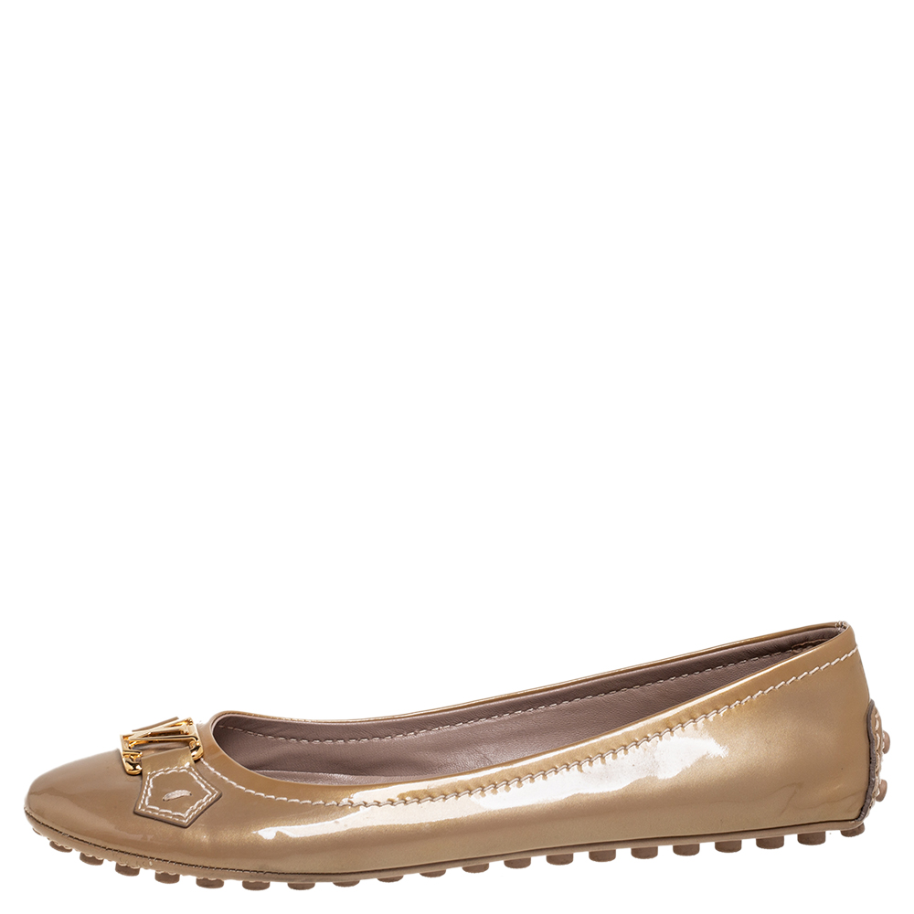 

Louis Vuitton Gold Patent Leather Ballet Flats Size
