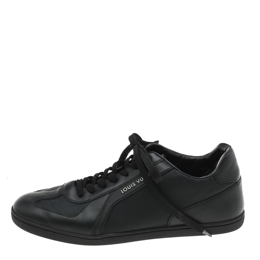 

Louis Vuitton Black Leather Low Top Sneakers Size