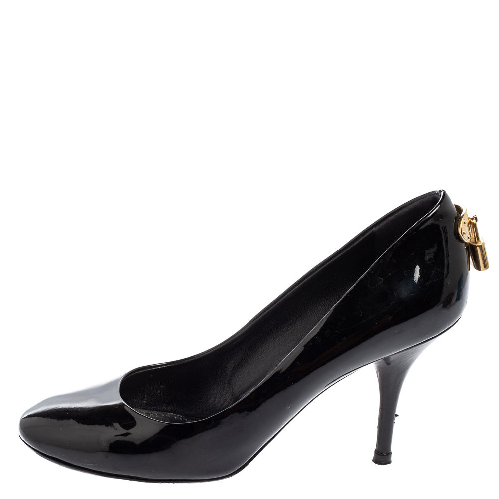

Louis Vuitton Black Patent Leather Lock It Pumps Size
