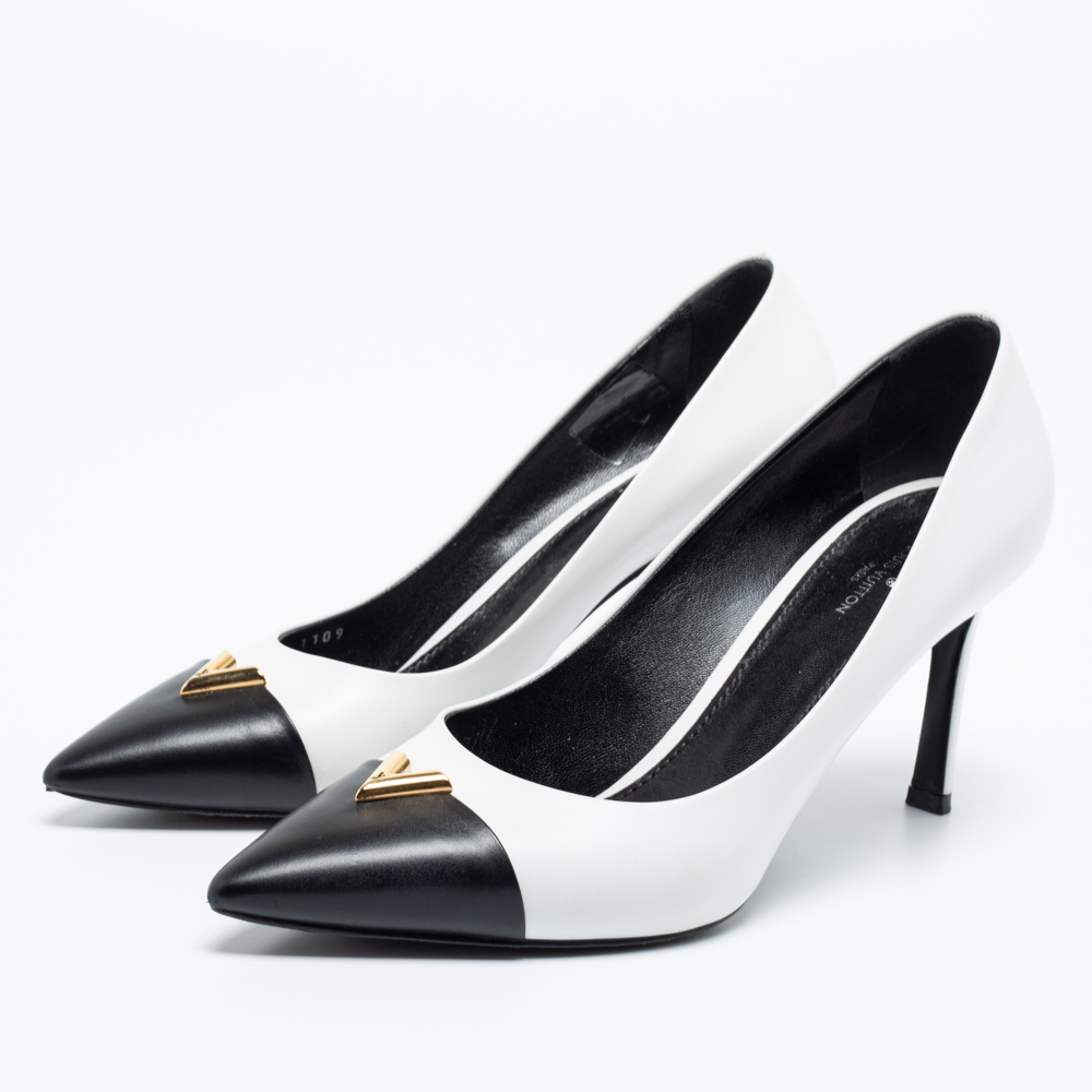 

Louis Vuitton White/Black Leather Heartbreaker Pumps Size