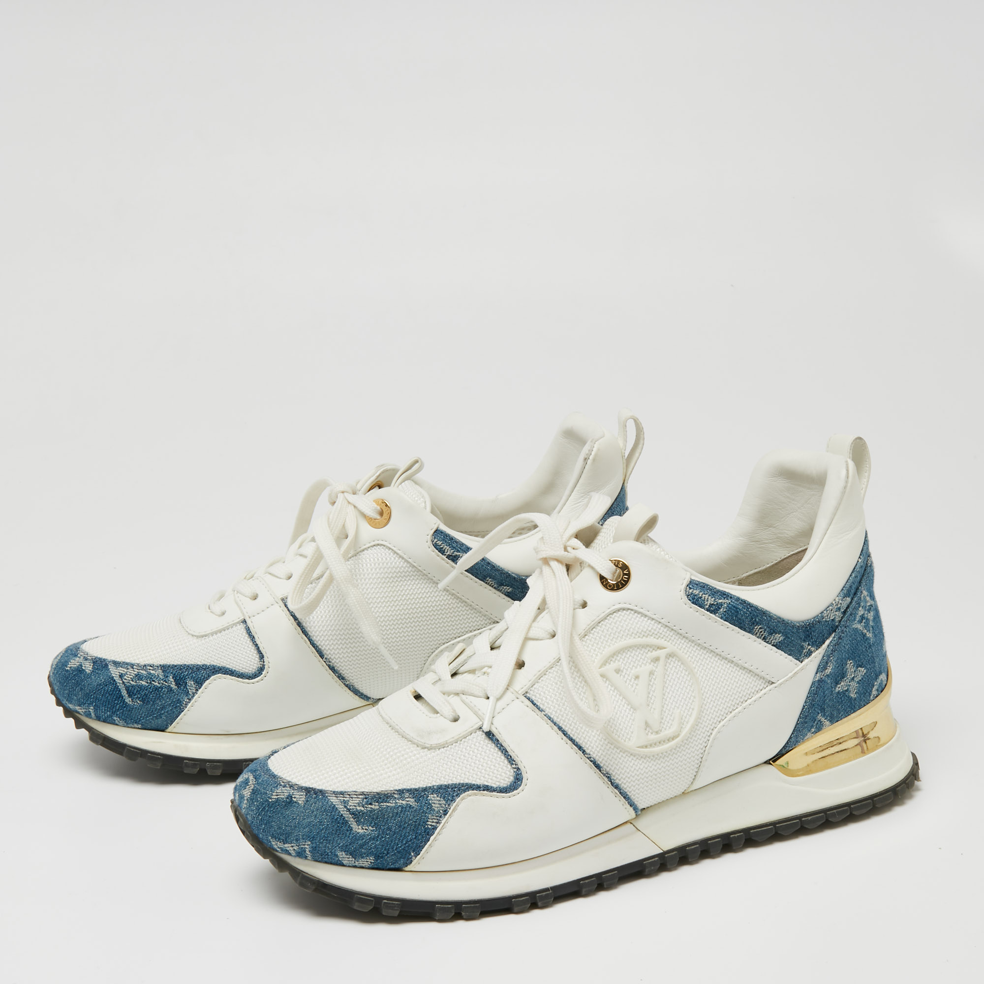

Louis Vuitton Blue/White Leather And Mesh Run Away Sneakers Size