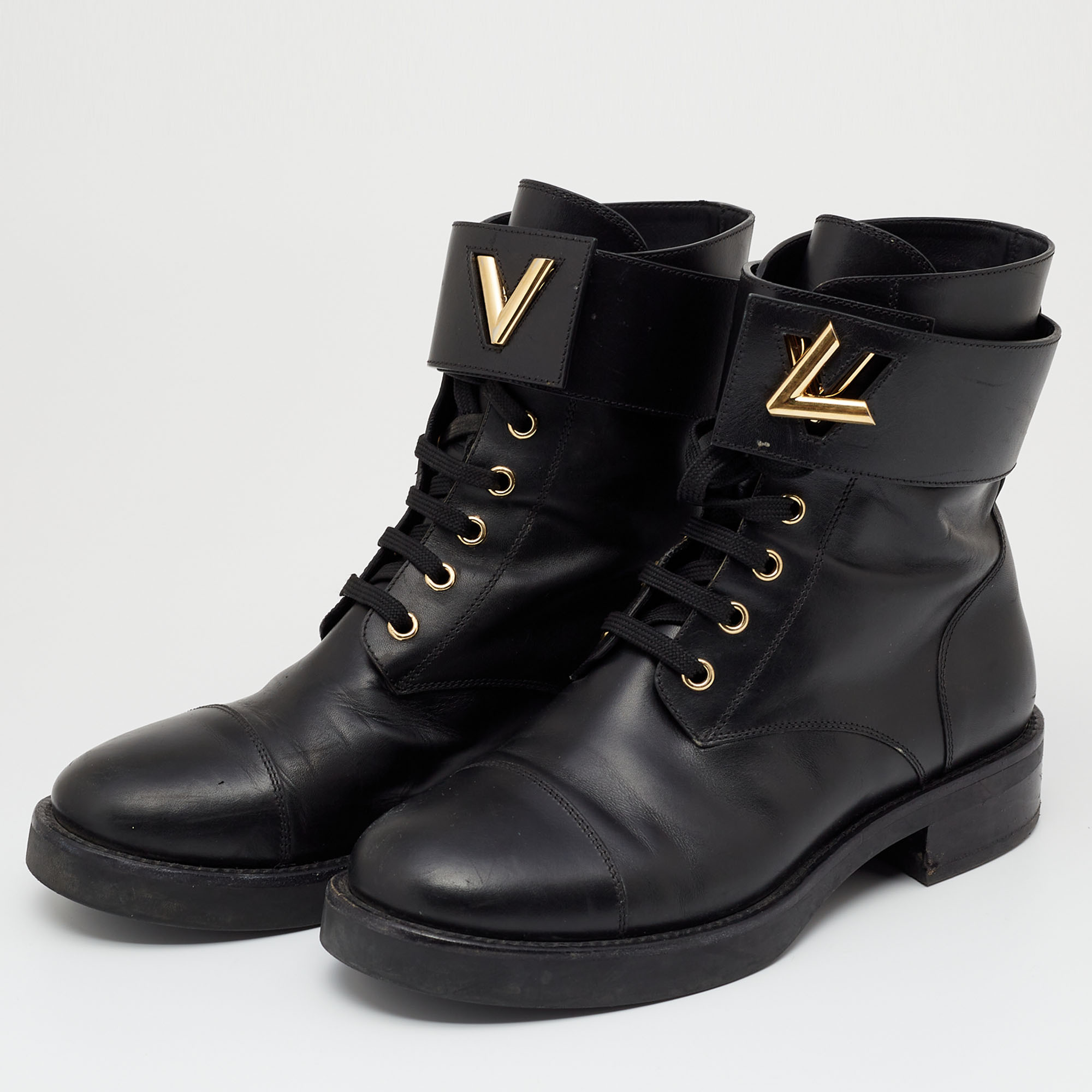 

Louis Vuitton Black Leather Wonderland Ranger Combat Boots Size