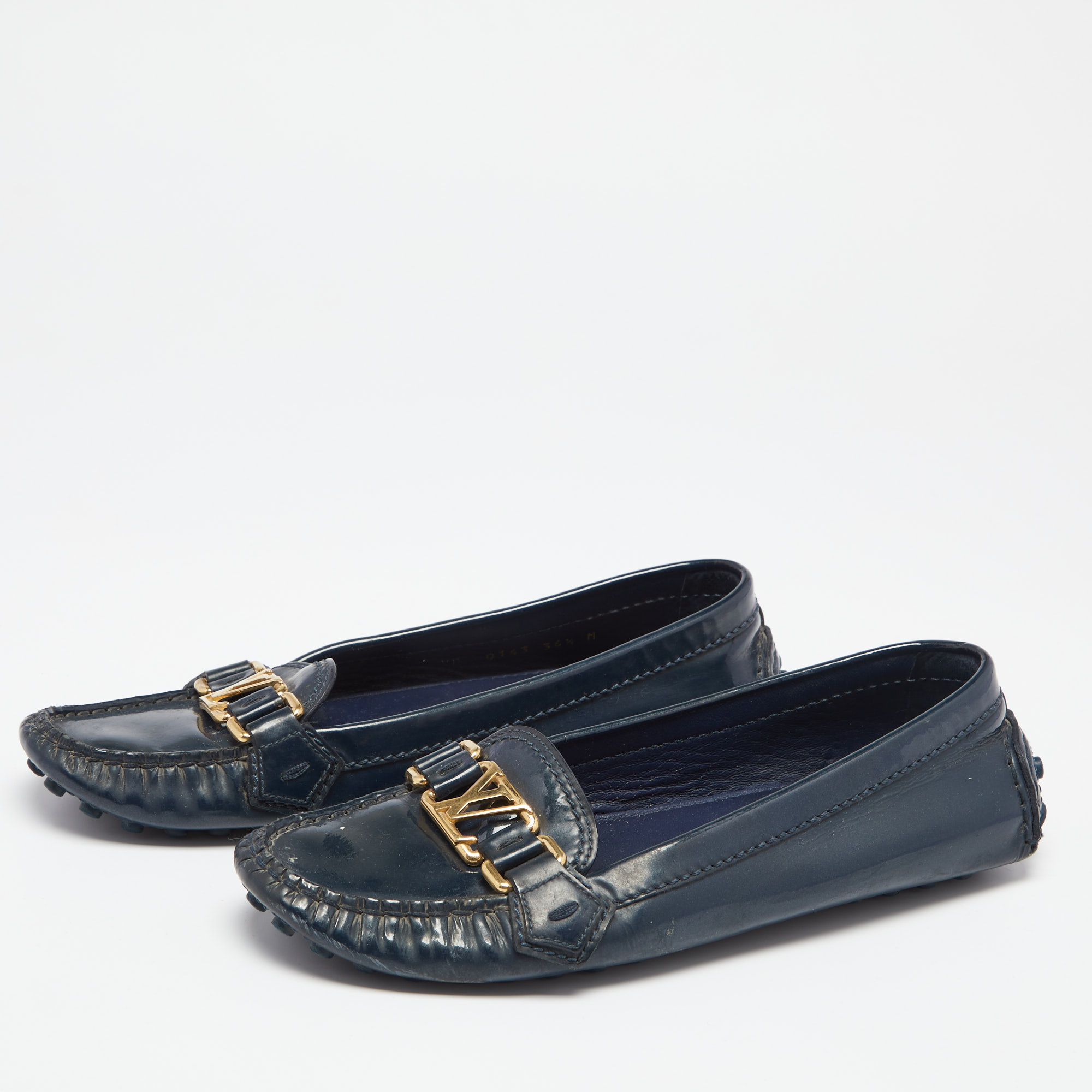 

Louis Vuitton Midnight Blue Patent Leather Oxford Loafers Size