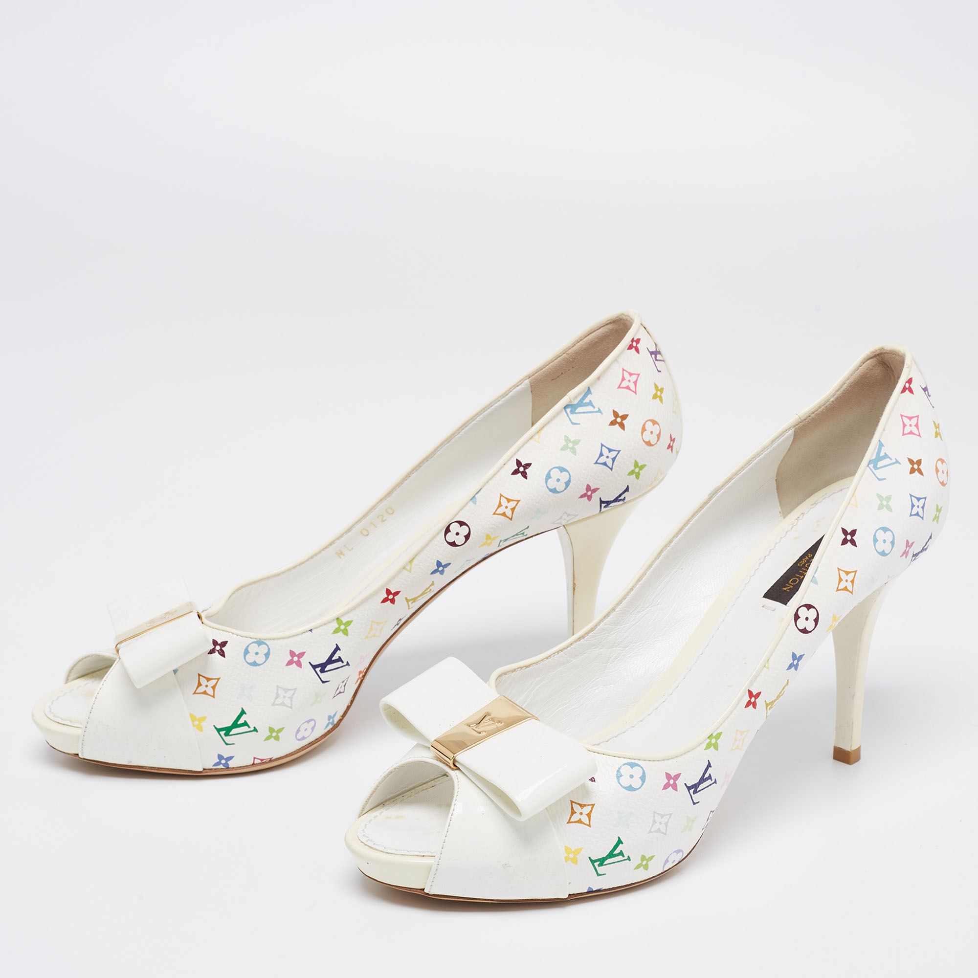 

Louis Vuitton White/Multicolor Monogram Canvas and Patent Leather Bow Peep-Toe Pumps Size