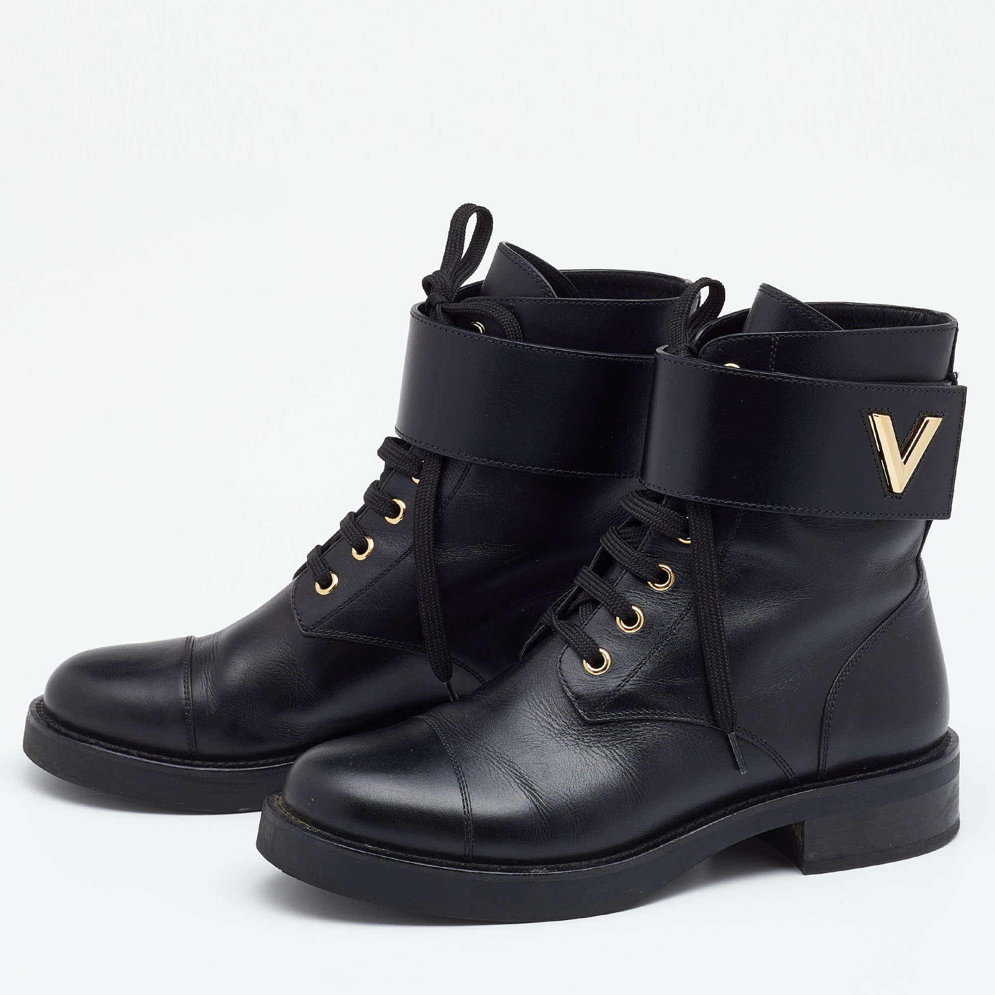 

Louis Vuitton Black Leather Wonderland Ranger LV Twist Combat Ankle Boots Size