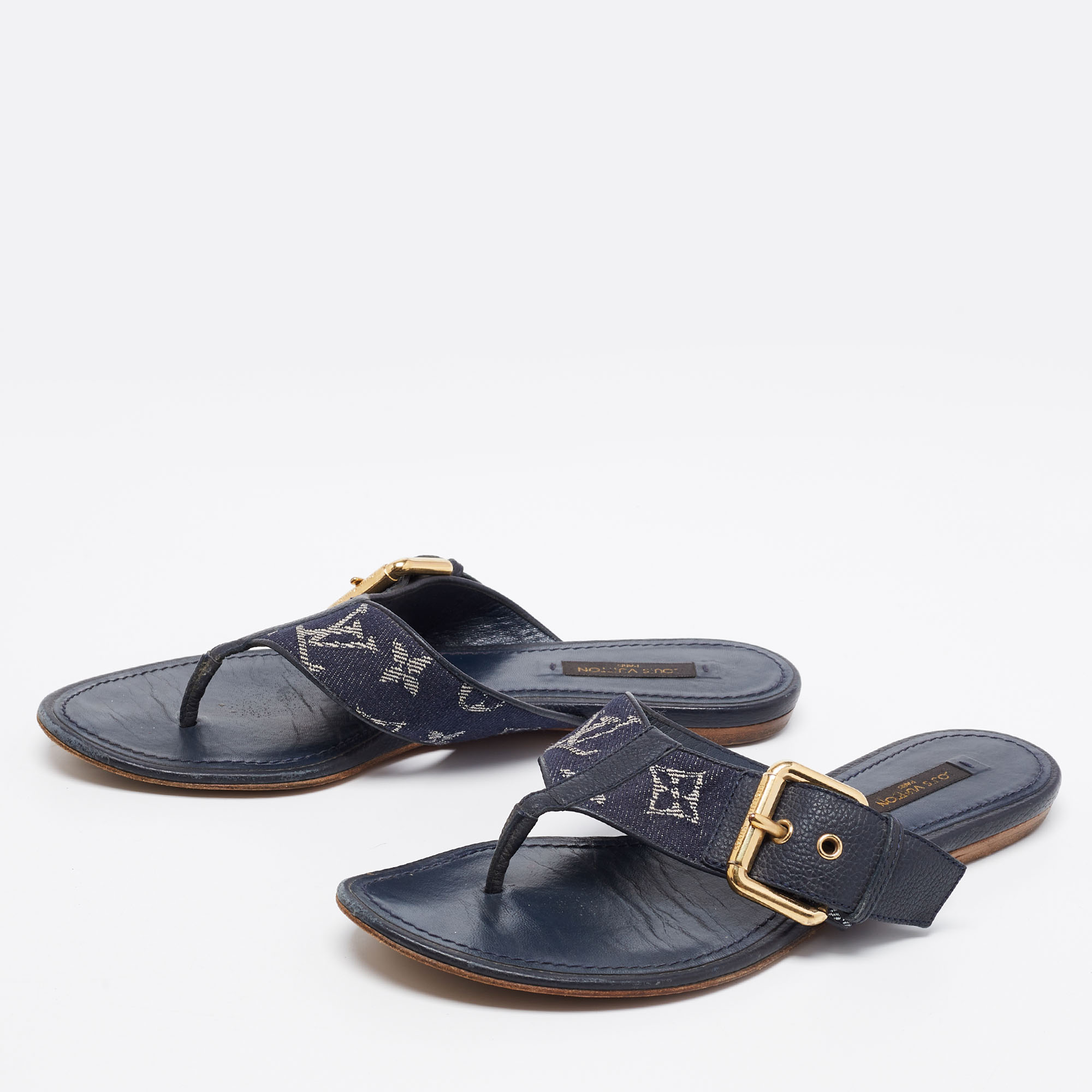 

Louis Vuitton Blue Denim Monogram Thong Buckle Detail Sandals Size