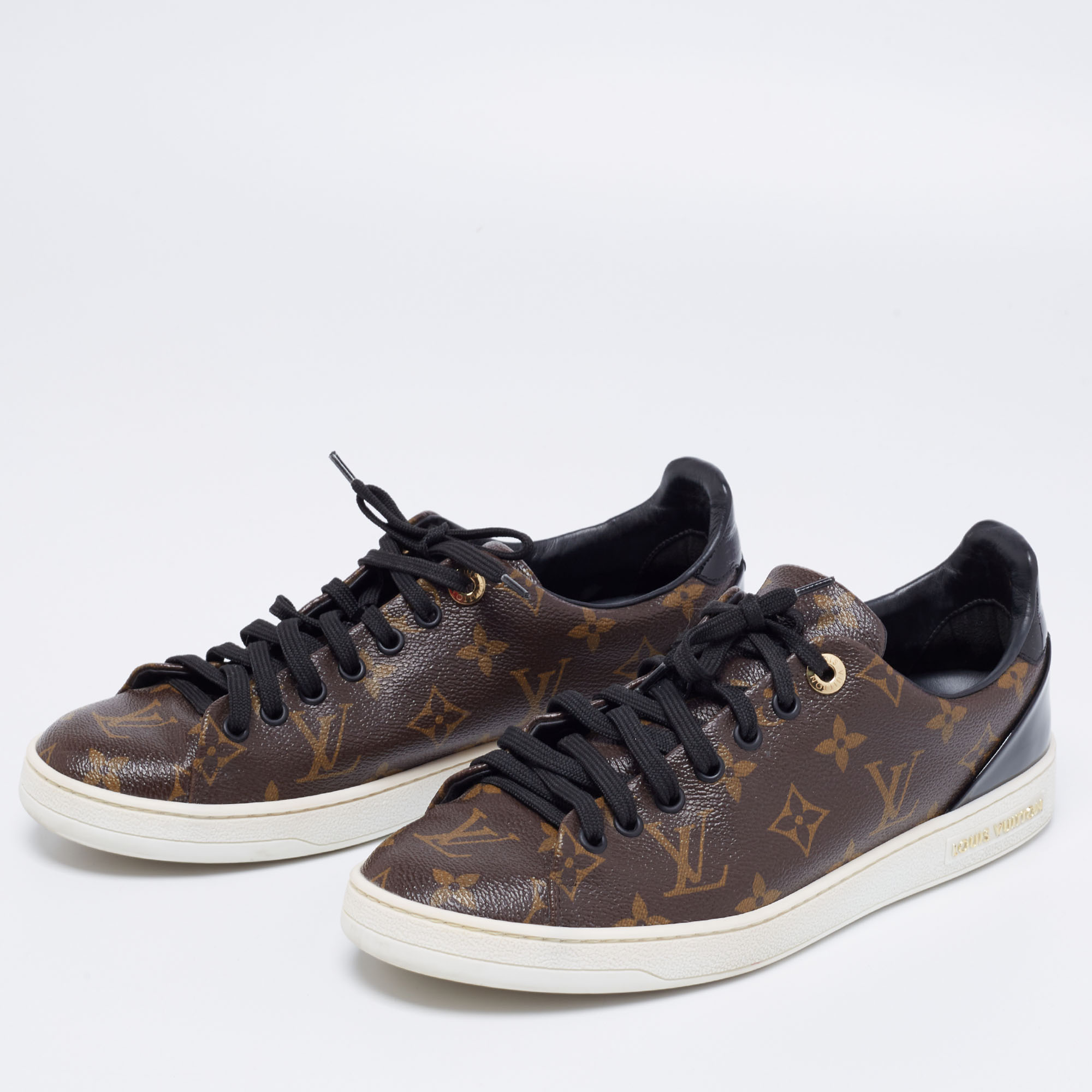 

Louis Vuitton Brown/Black Monogram Canvas and Patent Leather Frontrow Low-Top Sneakers Size