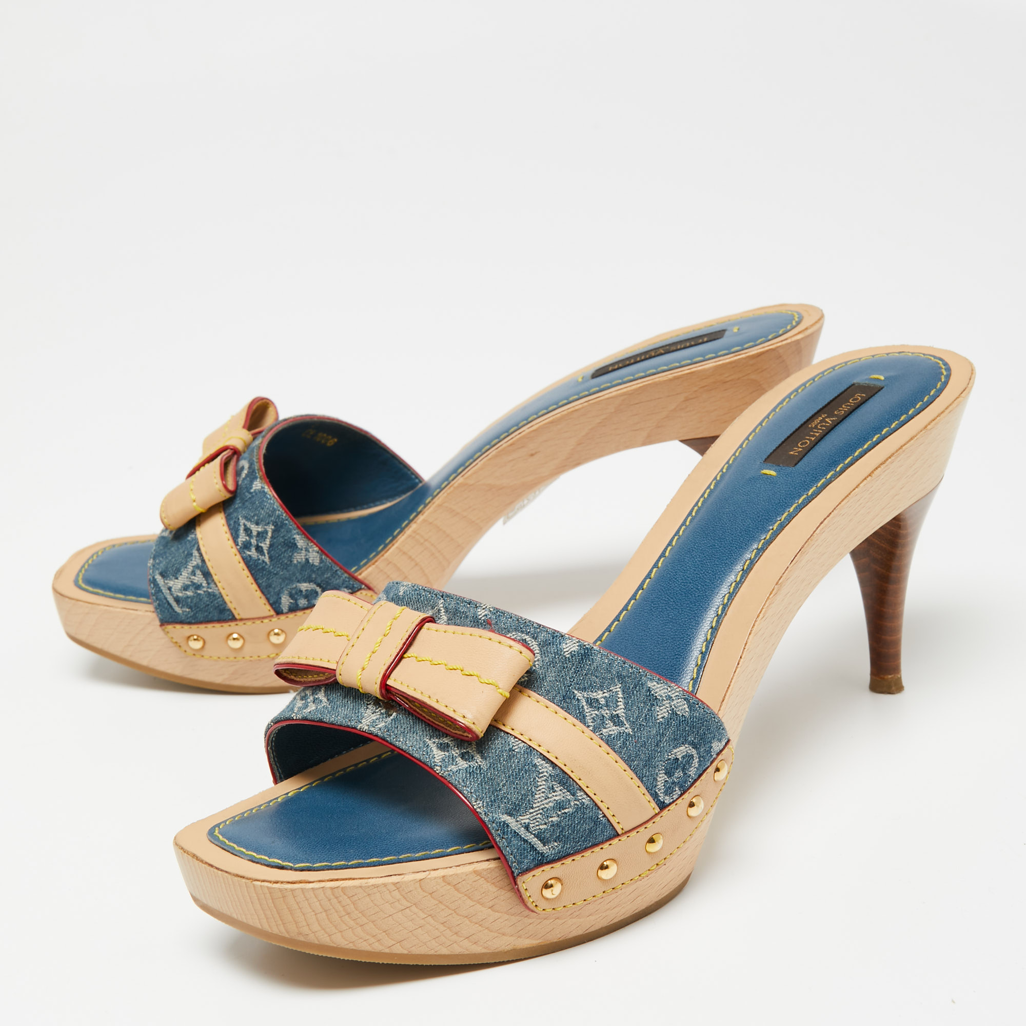 

Louis Vuitton Blue/Beige Monogram Canvas and Leather Bow Grenadine Platform Slide Sandals Size