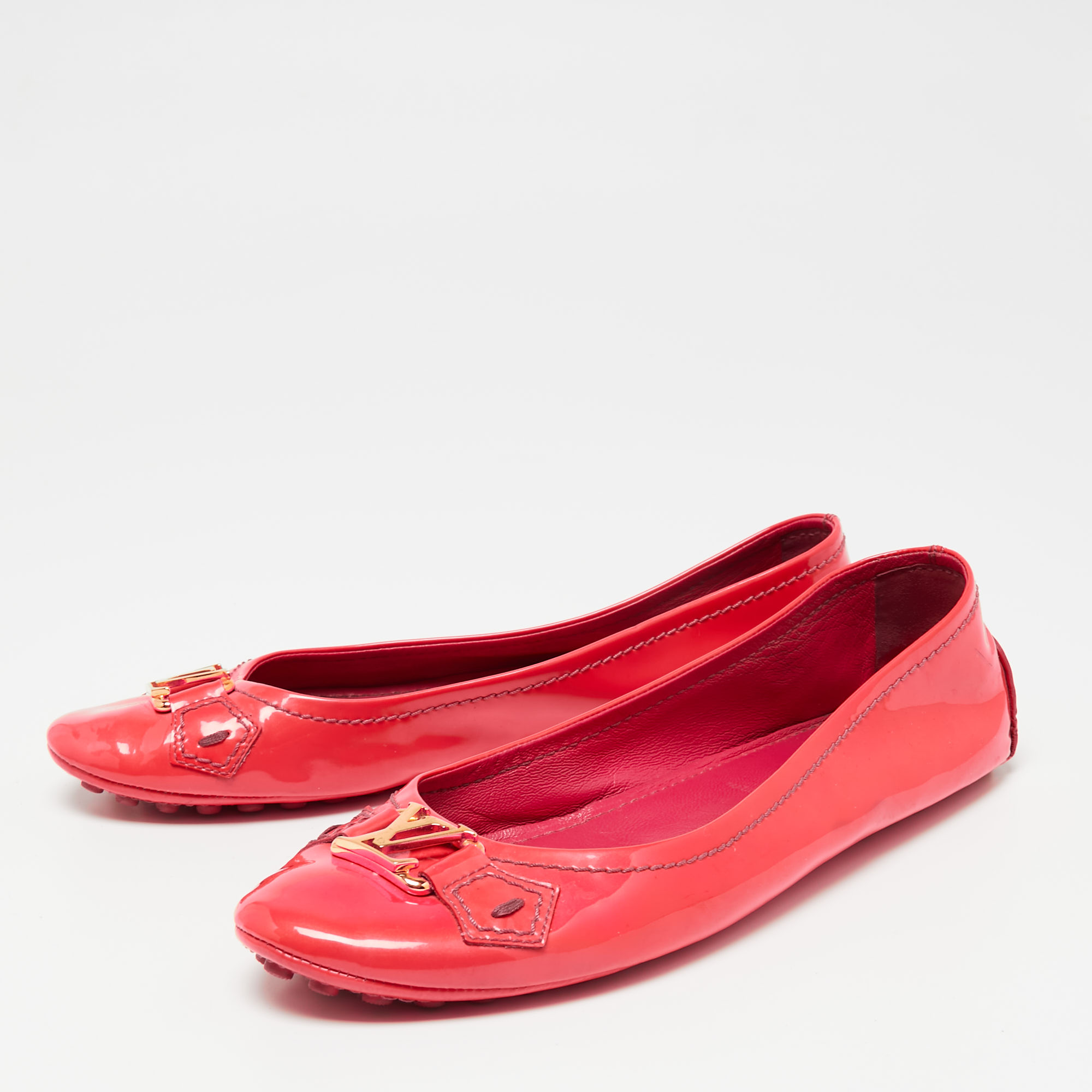 

Louis Vuitton Neon Pink Patent Leather Oxford Ballet Flats Size