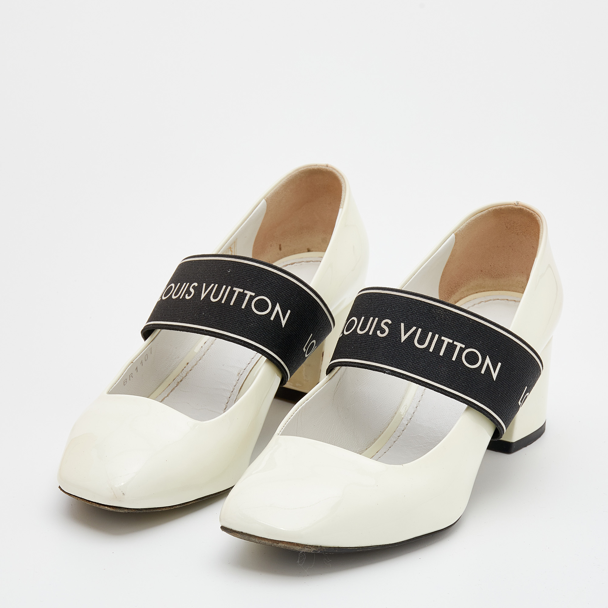 

Louis Vuitton White Patent Leather Block Heel Pumps Size
