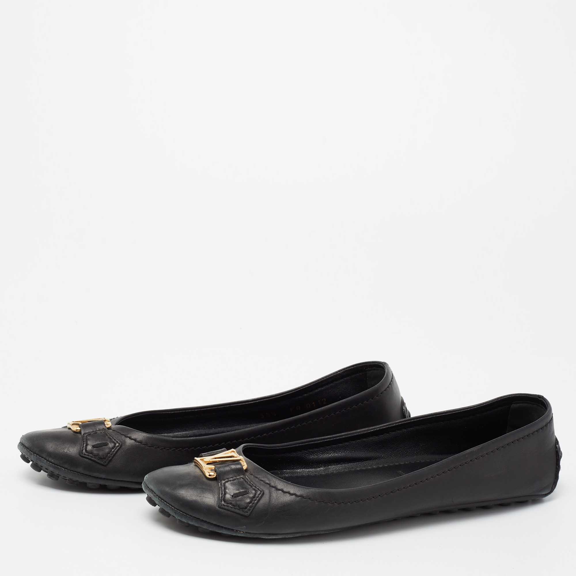 

Louis Vuitton Black Leather Oxford Ballet Flats Size