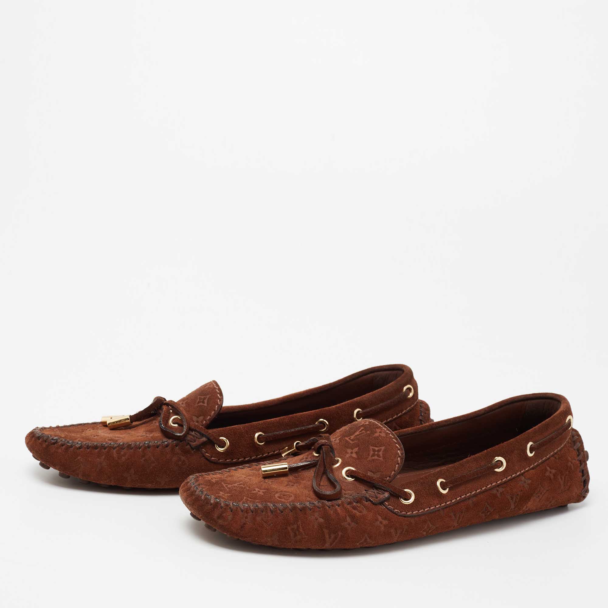 

Louis Vuitton Brown Suede Gloria Slip On Loafers Size