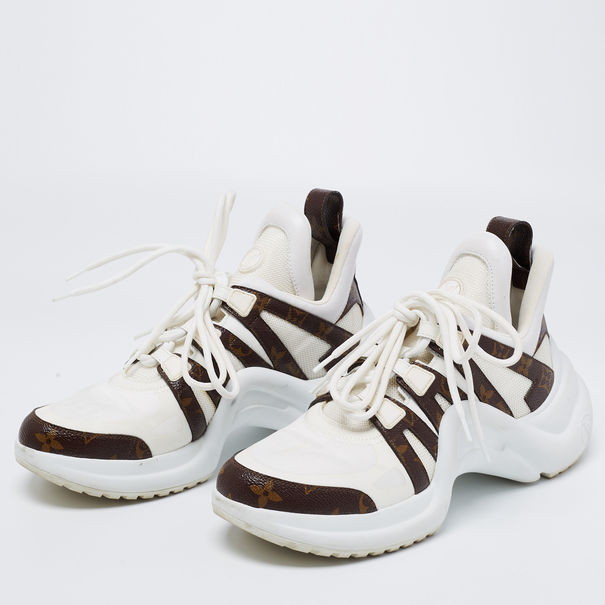 

Louis Vuitton White/Brown Neoprene, Mesh and Monogram Canvas Archlight Low-Top Sneakers Size