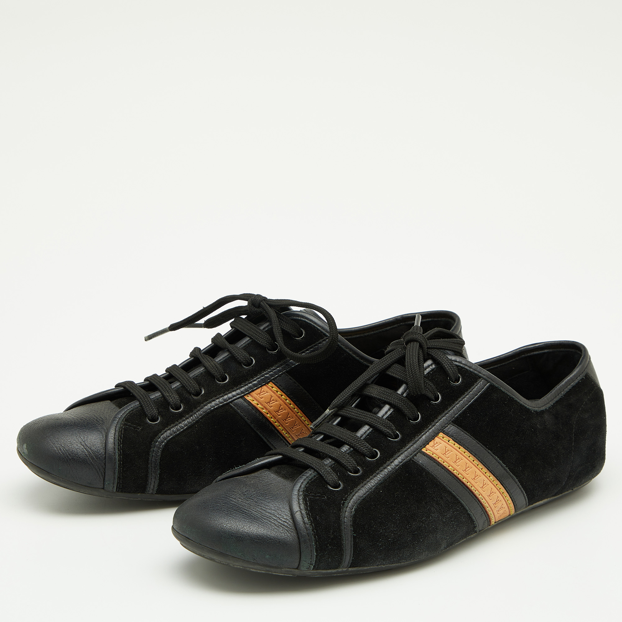 

Louis Vuitton Black Leather And Suede Low Top Sneakers Size