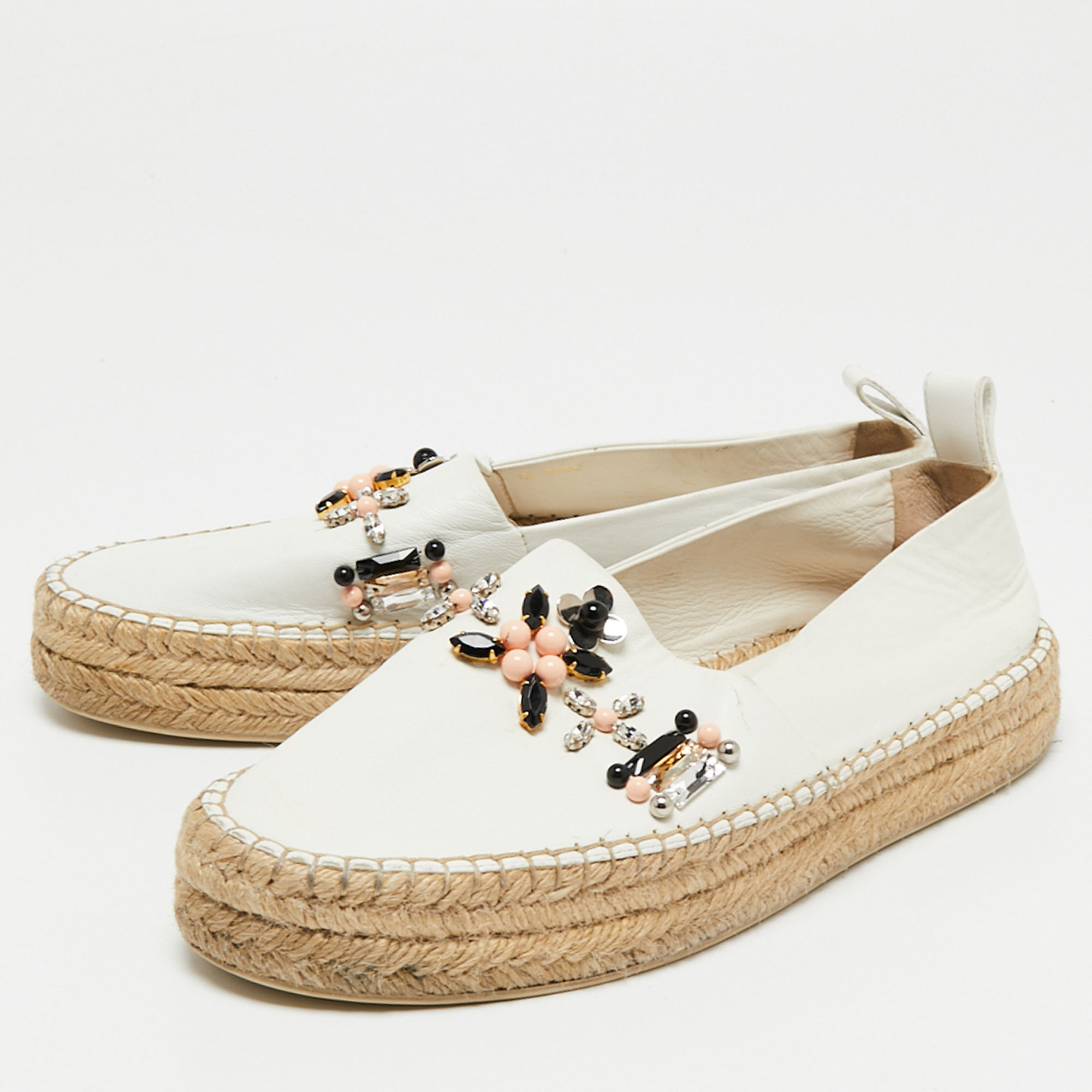 

Louis Vuitton White Leather Crystal Embellished Espadrille Flats Size