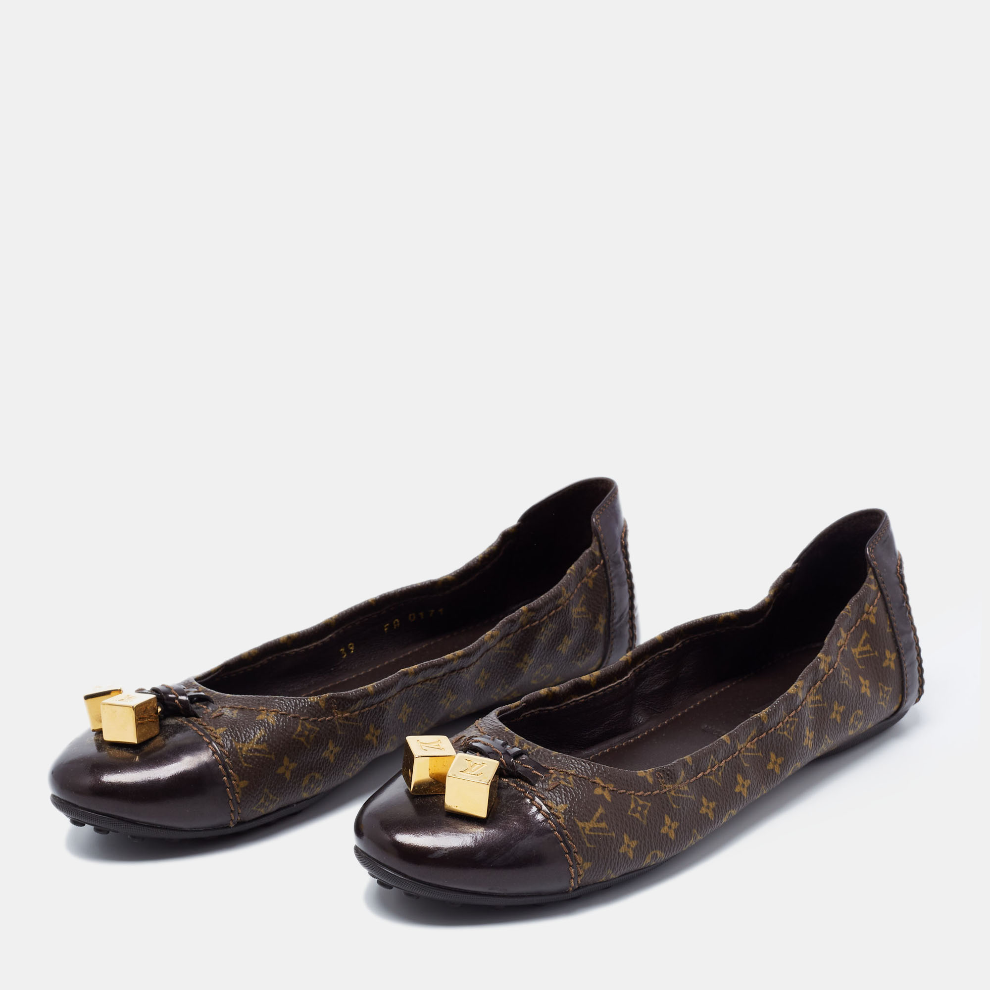 

Louis Vuitton Monogram Canvas and Patent Leather Cap Toe Lovely Scrunch Ballet Flats Size, Brown