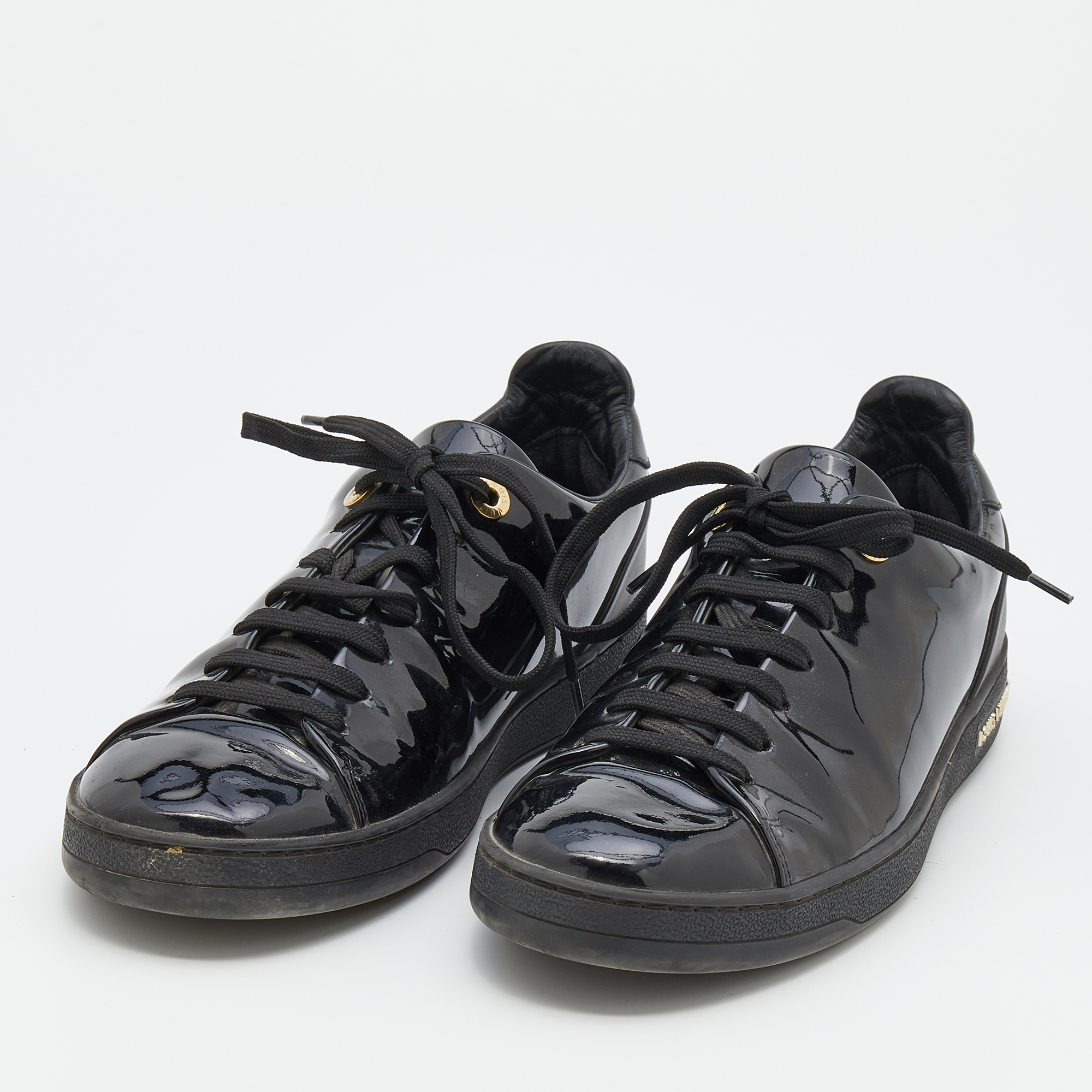 

Louis Vuitton Black Patent Leather Frontrow Low Top Lace Up Sneakers Size