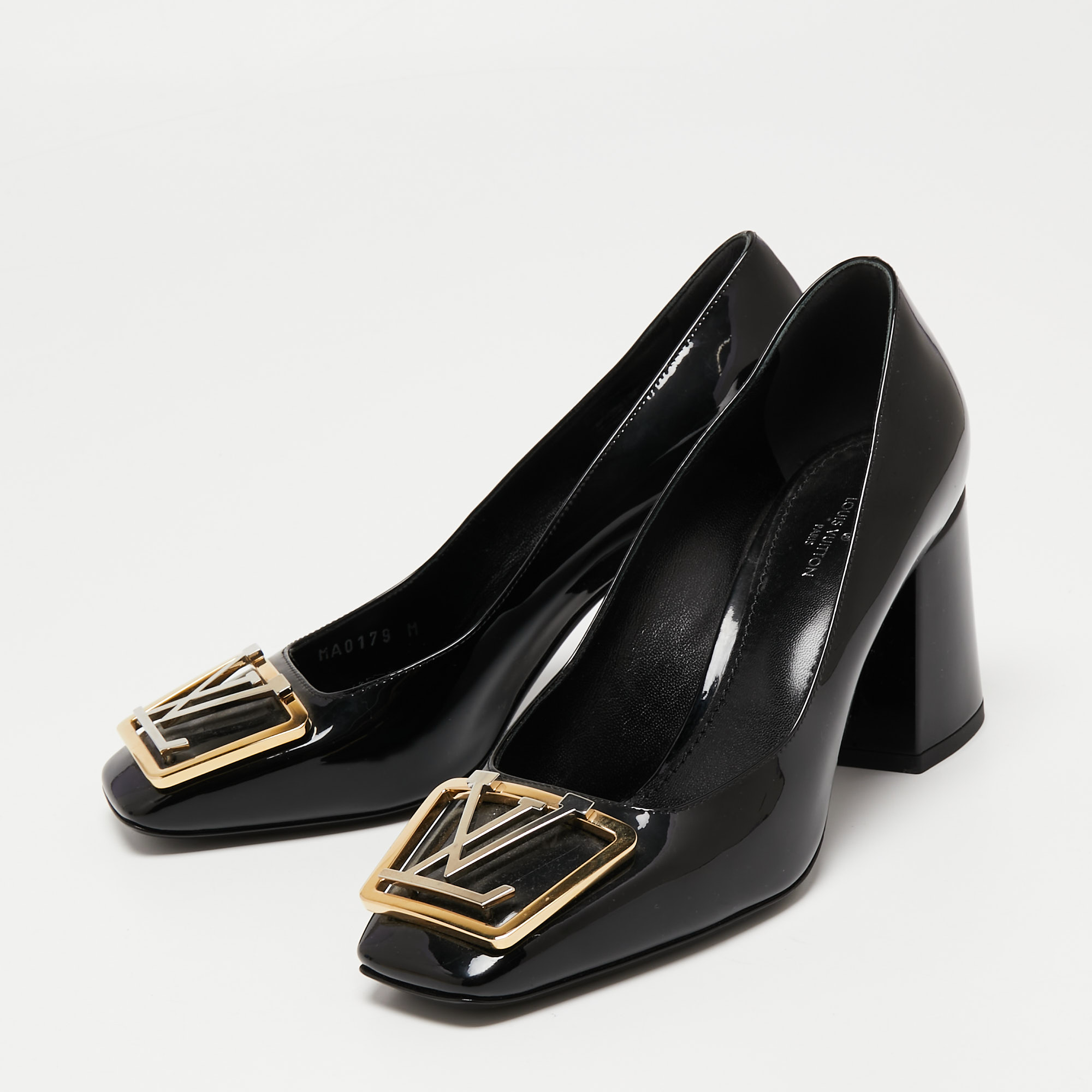 

Louis Vuitton Black Patent Leather Madeleine Pumps Size