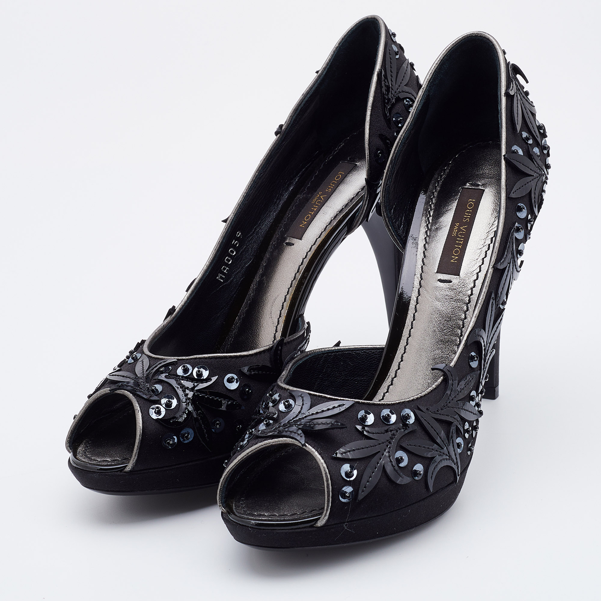 

Louis Vuitton Black Satin and Patent Leather Peep Toe D'orsay Pumps Size Size