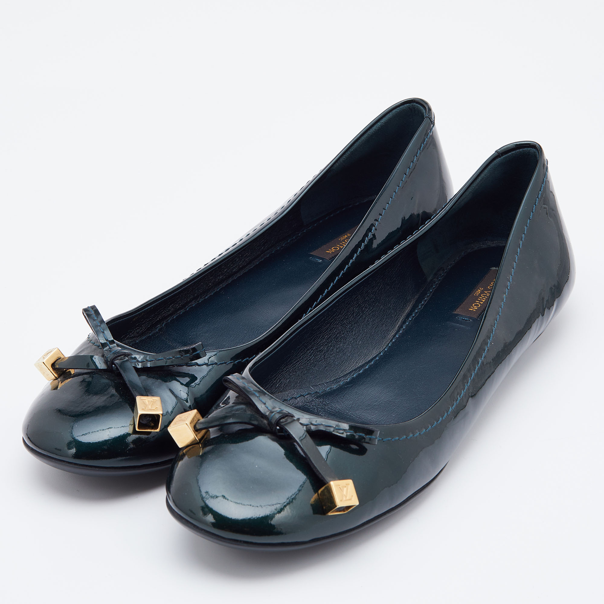 

Louis Vuitton Dark Green Patent Leather Bow Ballet Flats Size